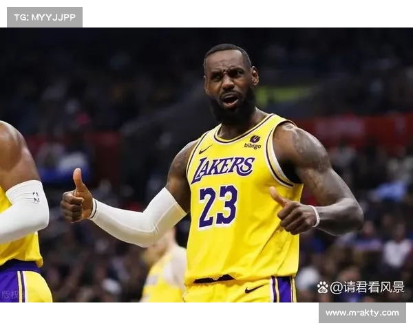 詹姆斯生涯总得分突破4万分，湖人官推发布纪念海报
